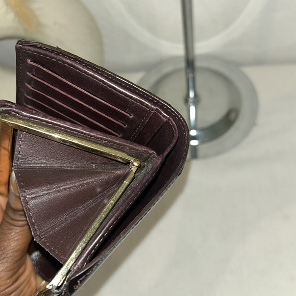 Authentic LOUIS VUITTON  Vernice vintage Wallet - Picture 12 of 14